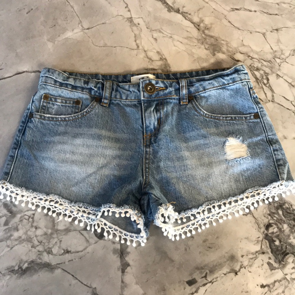 O’NEILL POM POM FRINGE DENIM SHORTS
